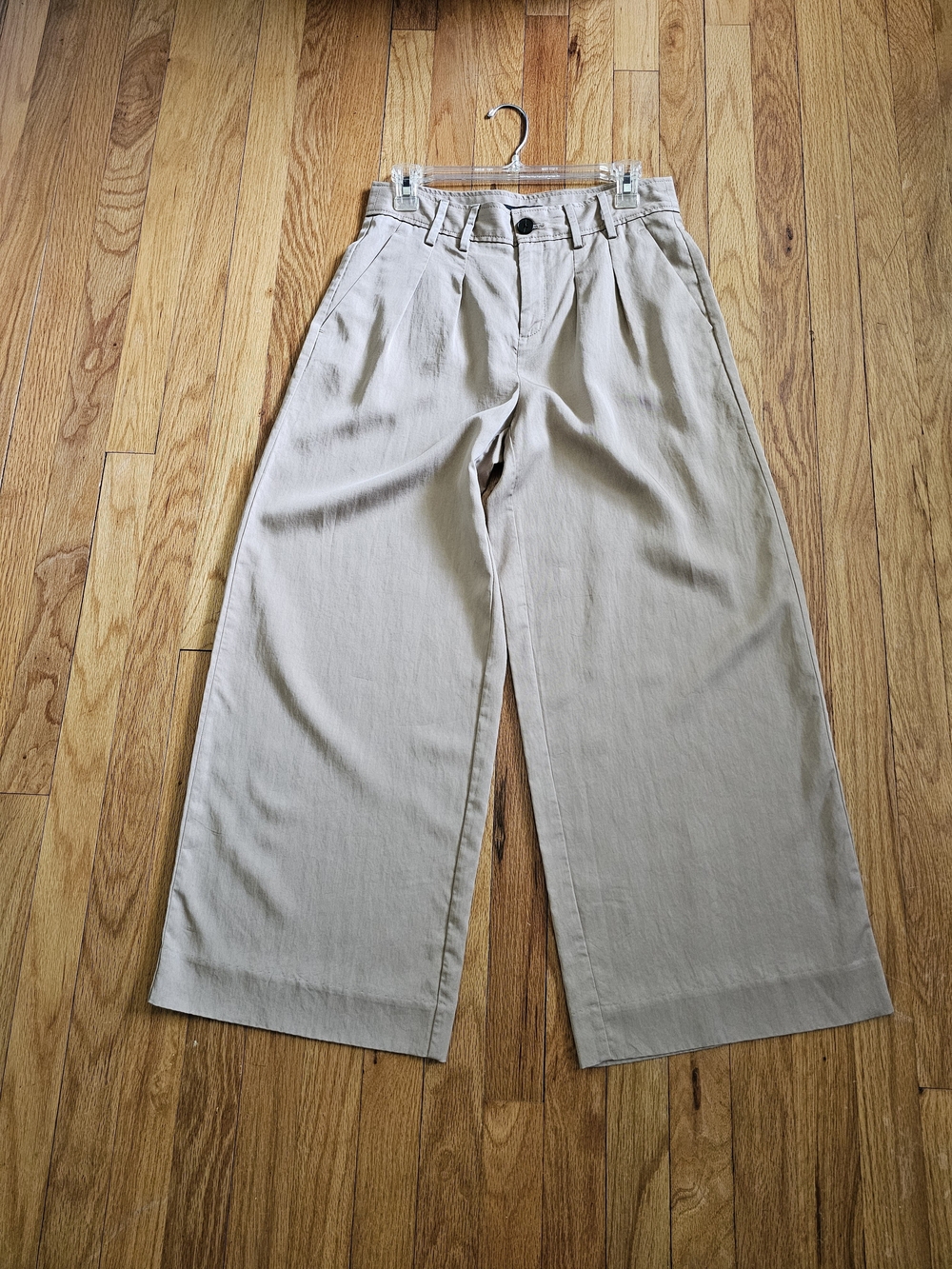 Banana Republic Cropped Khaki Wide Leg Pants
